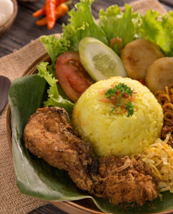 Kuliner Nasi Kuning